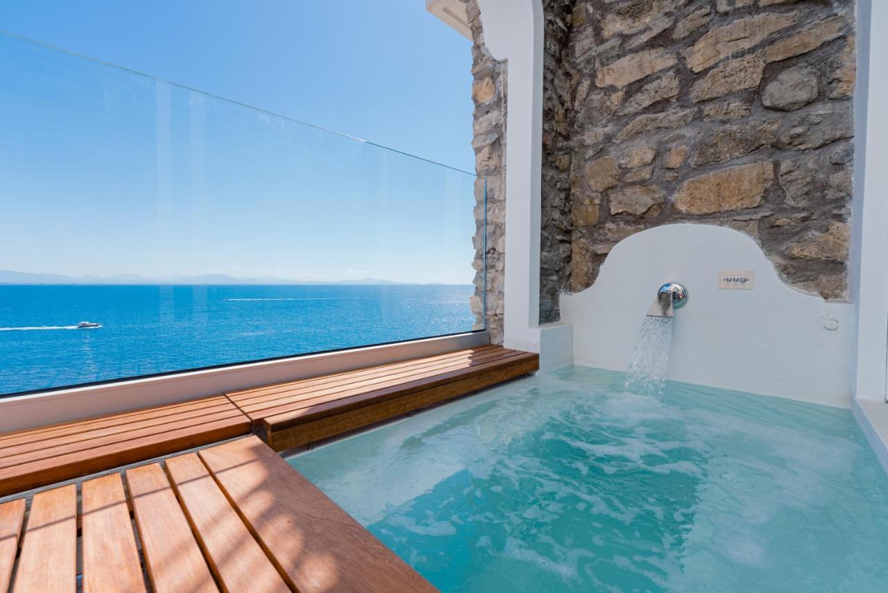 Cetus Hotel 4*