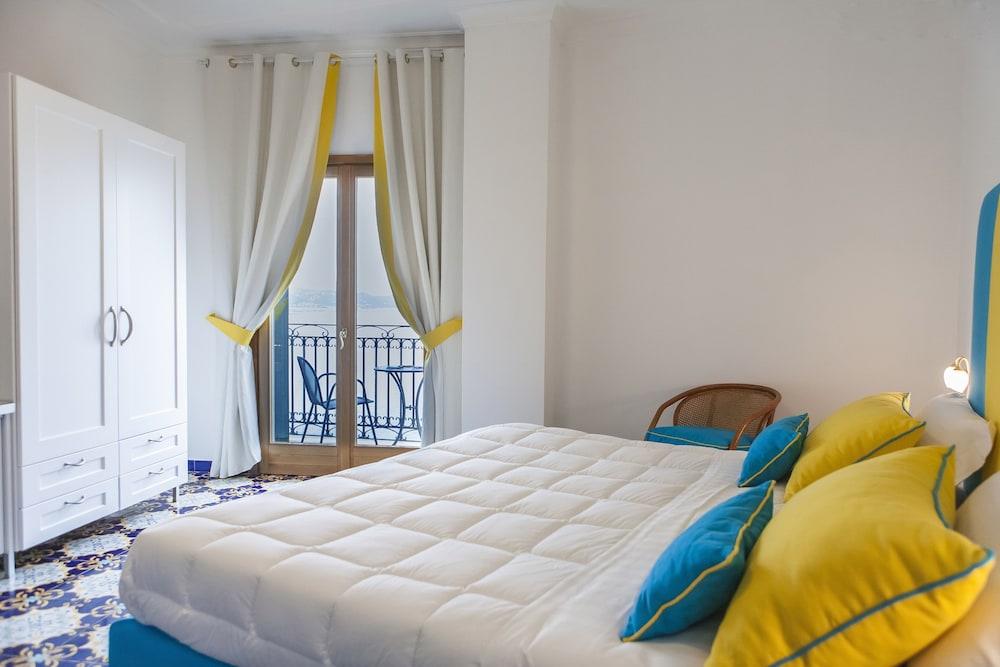 Cetus Hotel 4*